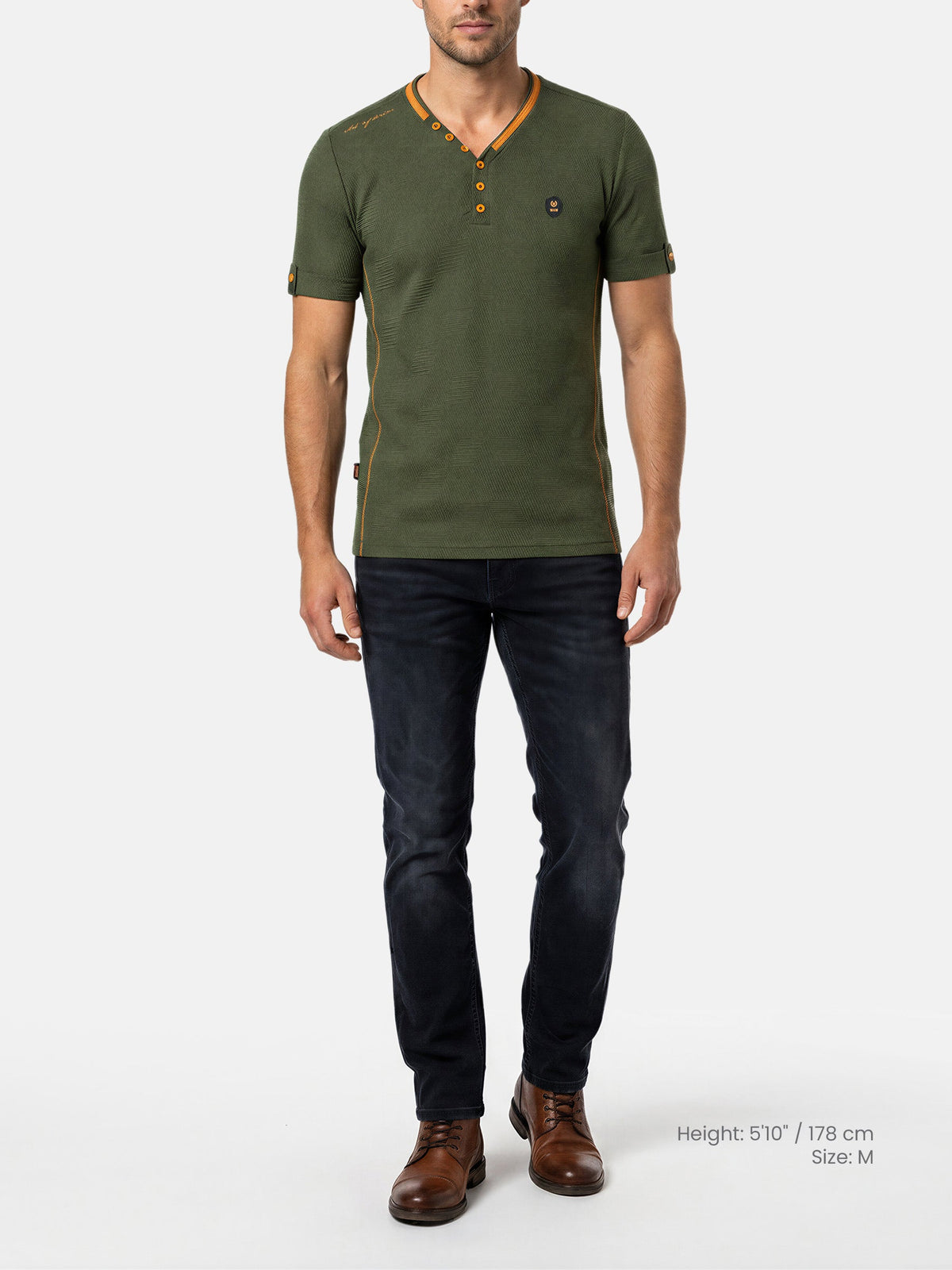 Model wearing slim fit khaki men’s T-shirt with buttoned V-neck and jeans