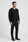 Pullover 76445 Forge Black front-right model view