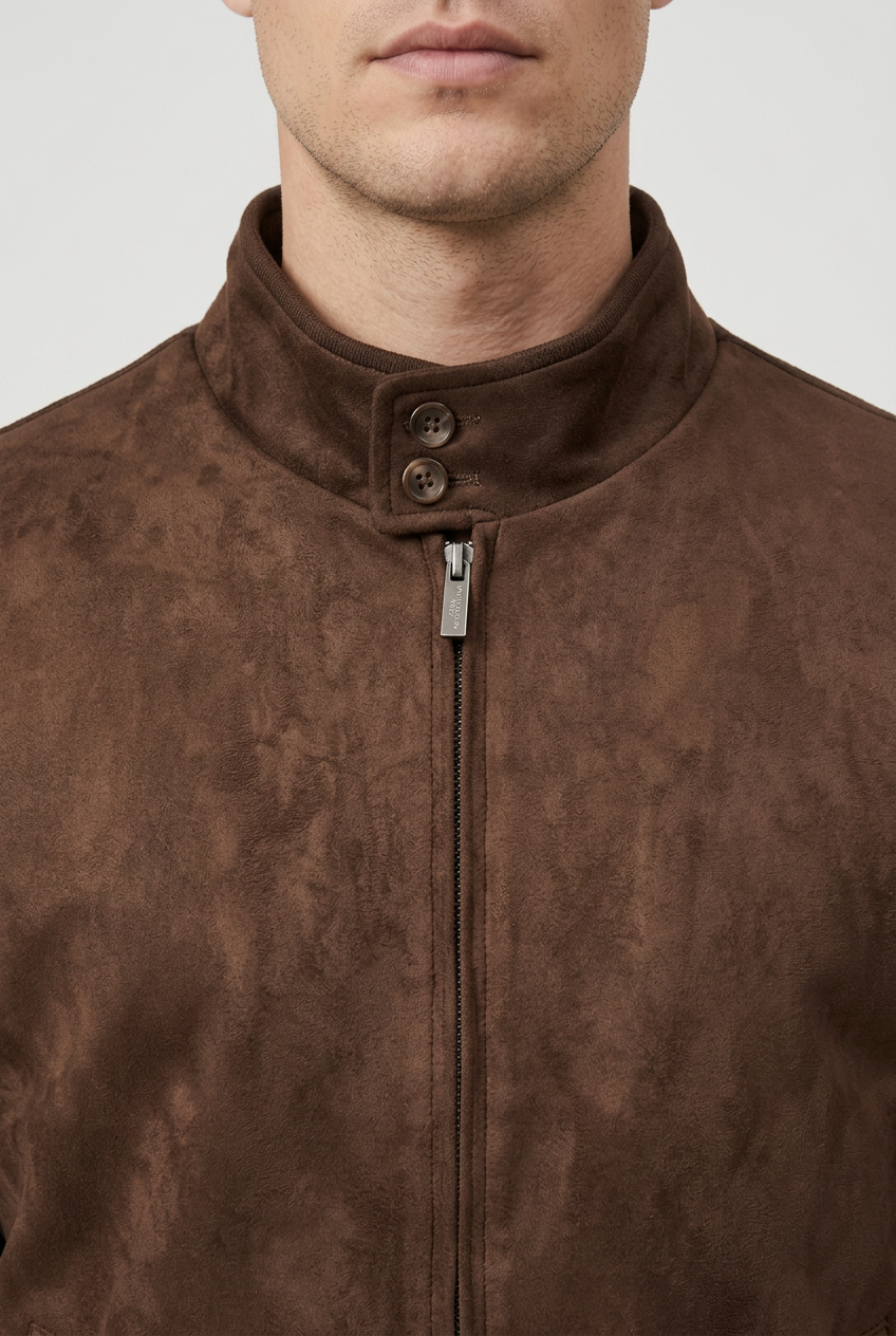 Winter Jacket 71316 Milo brown, collar and zipper detail on model