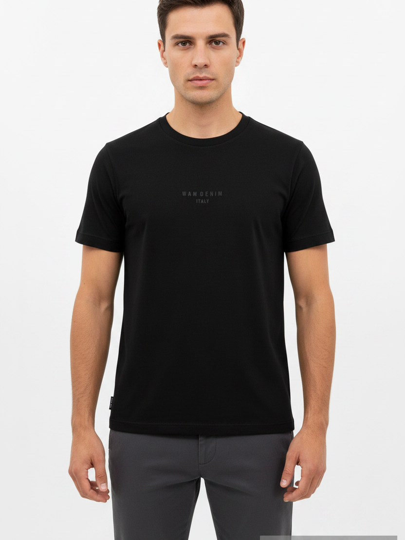 Wam Denim Cromer Black T-shirt – model front view with size label