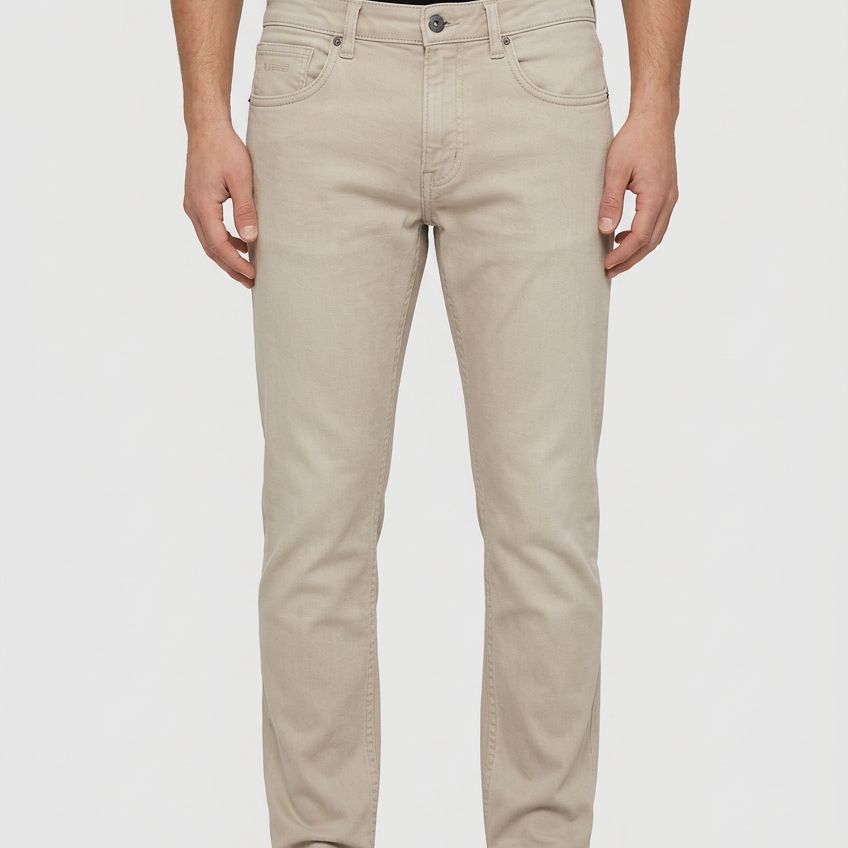 Grelix Light Beige jeans on model, front view
