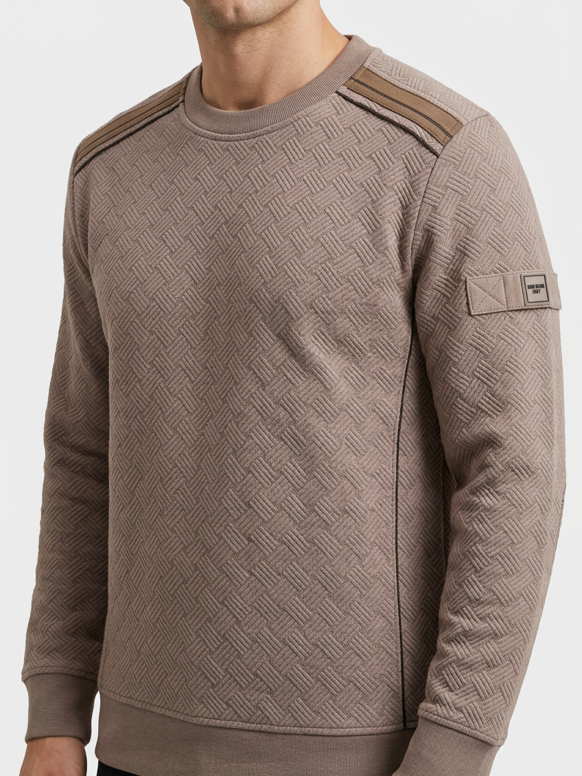 Thuron Light Brown sweater texture and sleeve detail on model