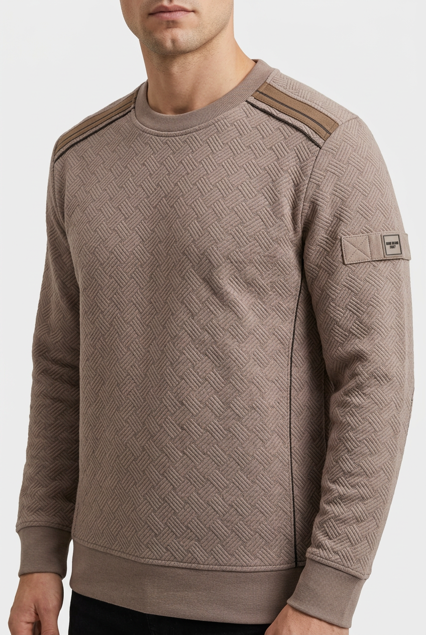 Thuron Light Brown sweater texture and sleeve detail on model