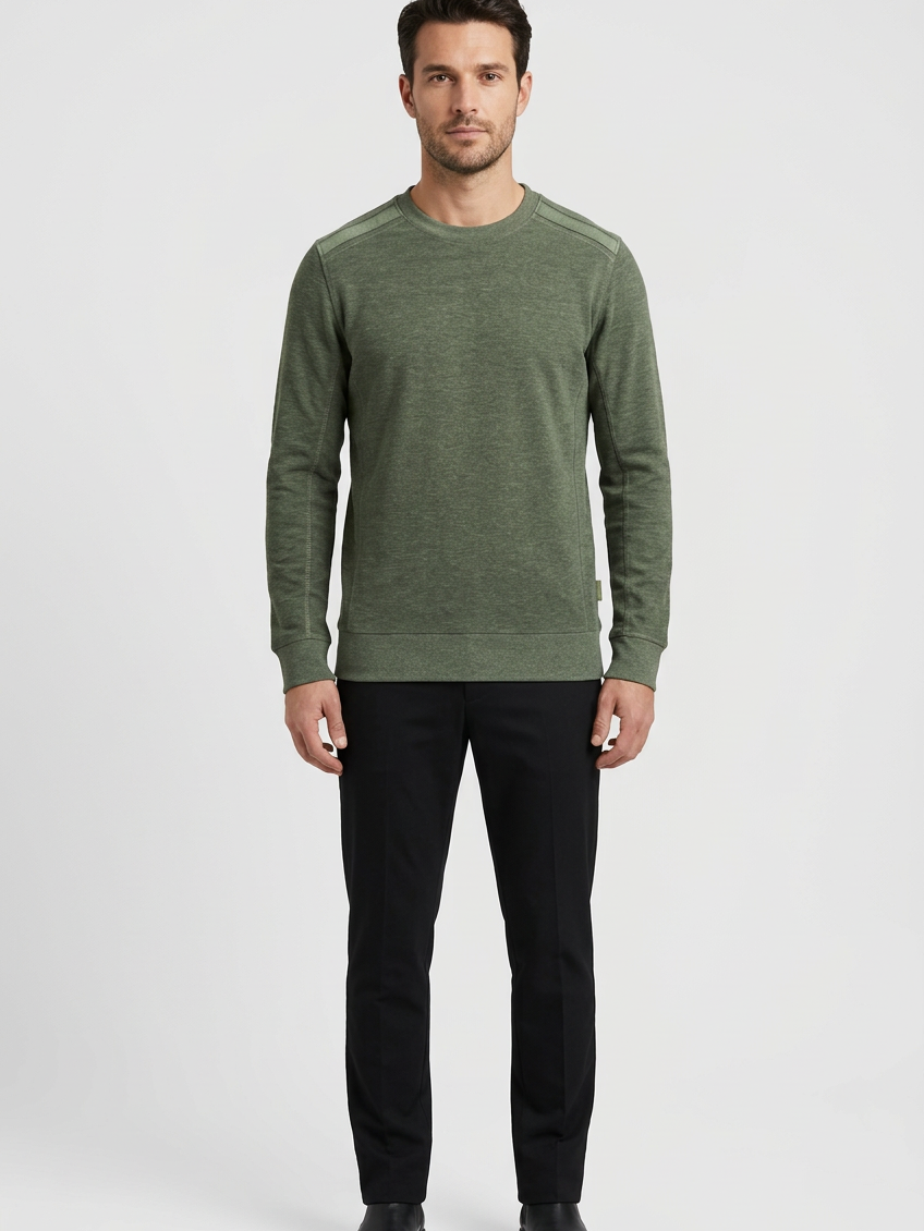 Vurden Dark Green sweater on model, front view