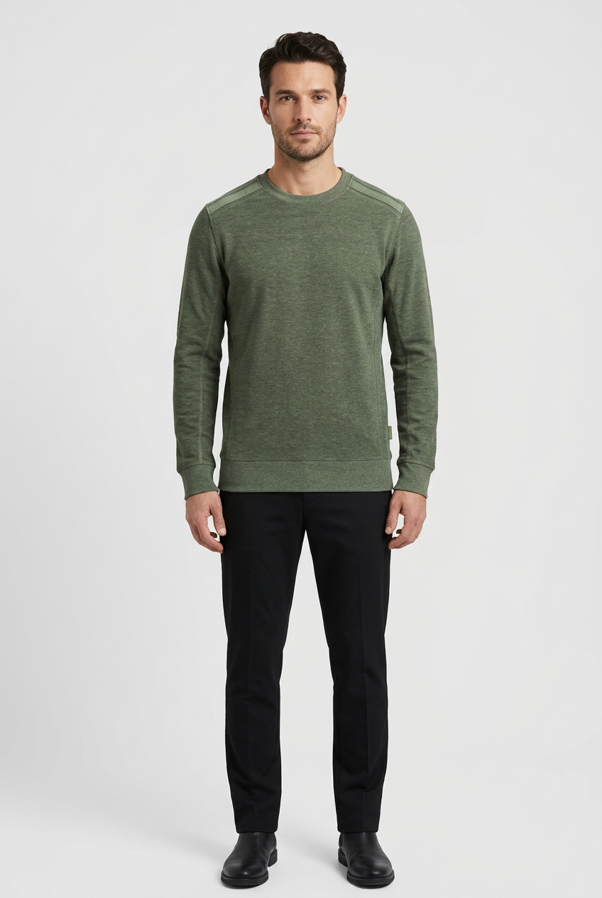 Vurden Dark Green sweater on model, front view