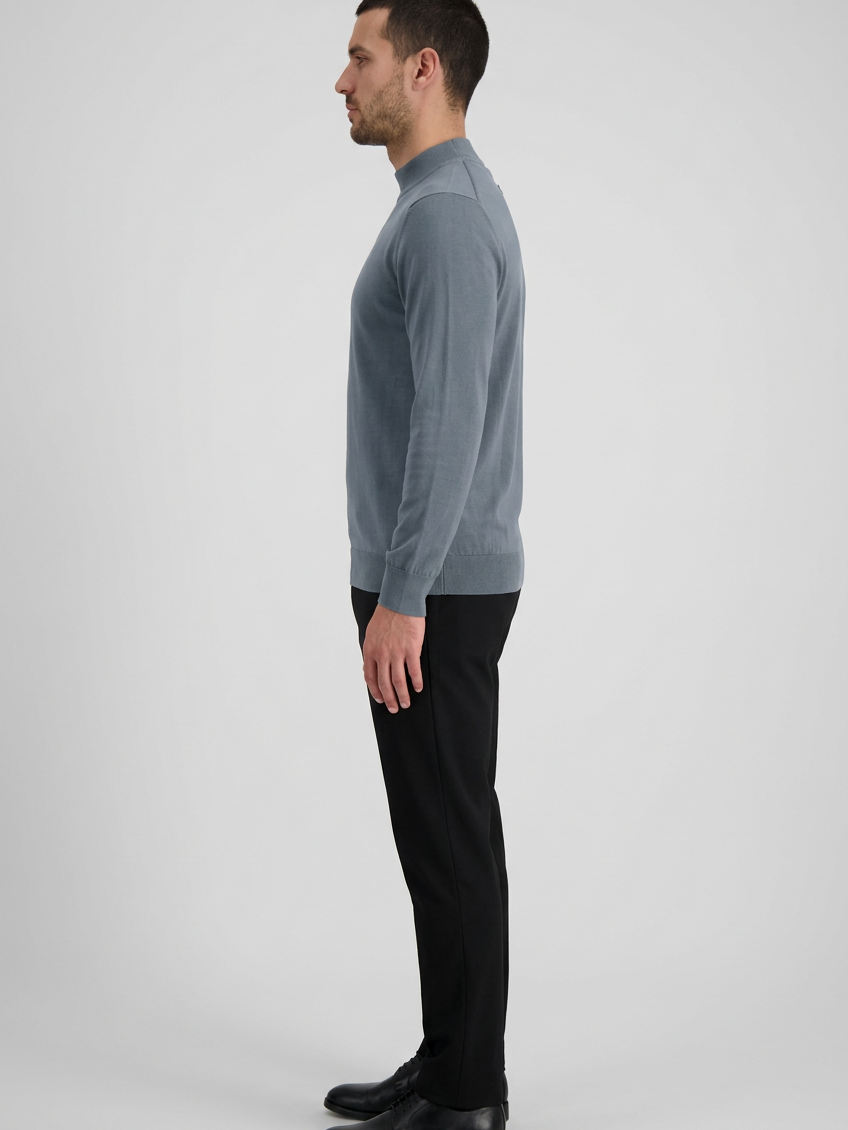 Pullover 76441 Lux Anthracite right side model view