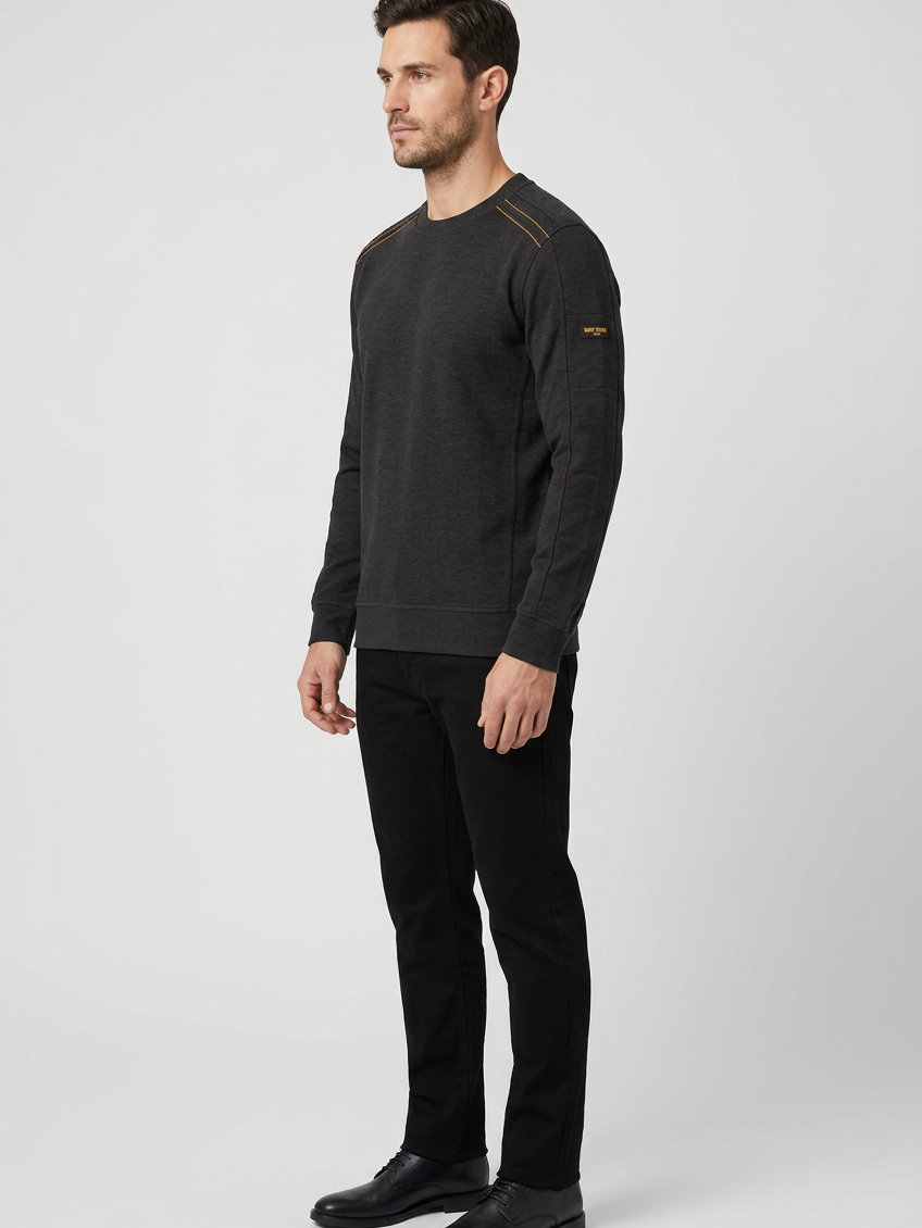Daelor Black sweater on model, side view