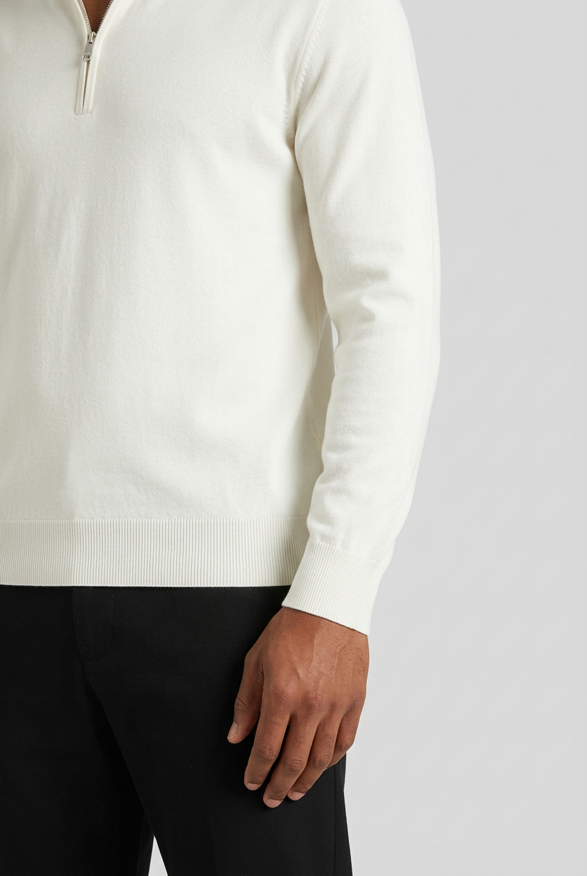 Pullover 76444 Sharp Off White knit cuff and hem detail