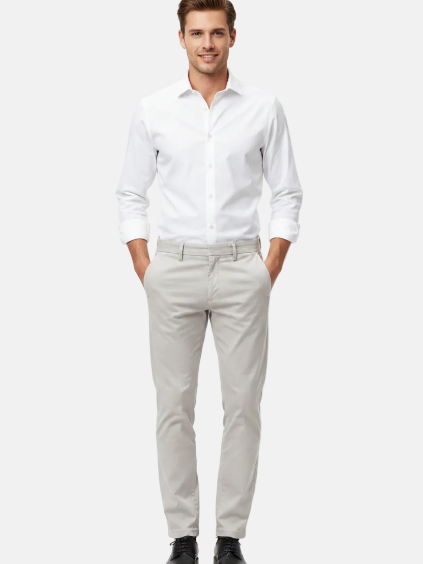 Wam Denim Jorell Light Grey Chino – model front view with size label
