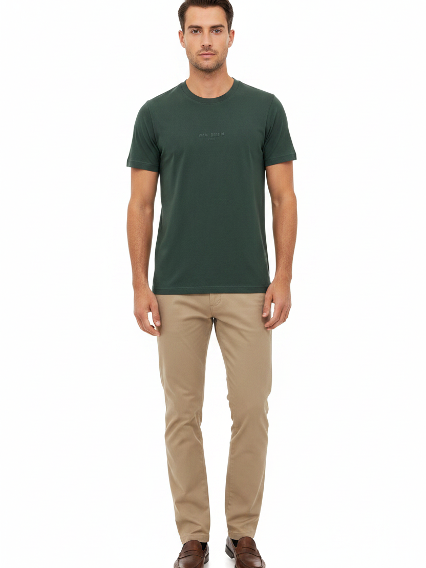 Wam Denim Cromer Dark Green T-shirt – model front view with size label