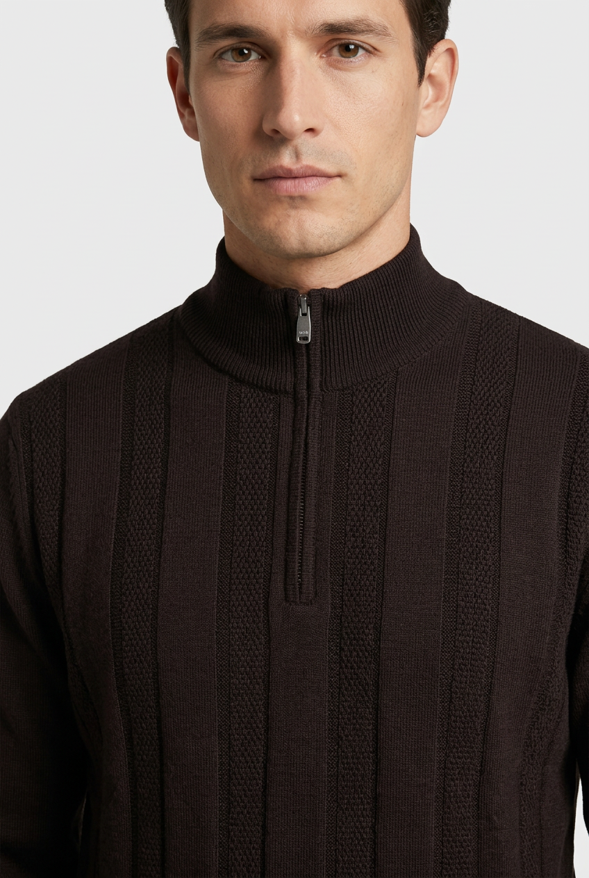 Pullover 76443 Mist Brown collar and zipper detail